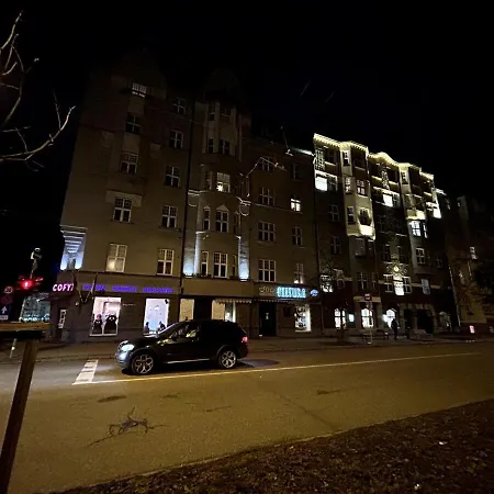 Cozy Next To Center Διαμέρισμα *